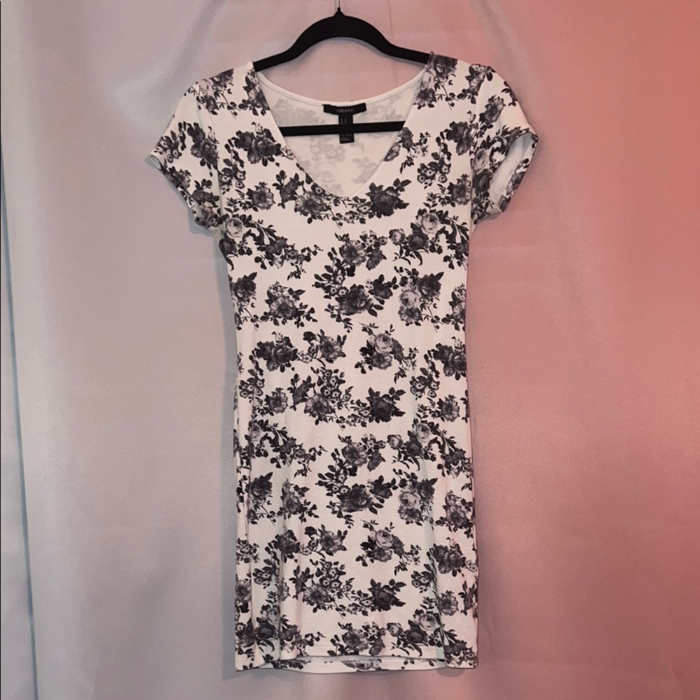 Forever 21 Black and White Floral Dress